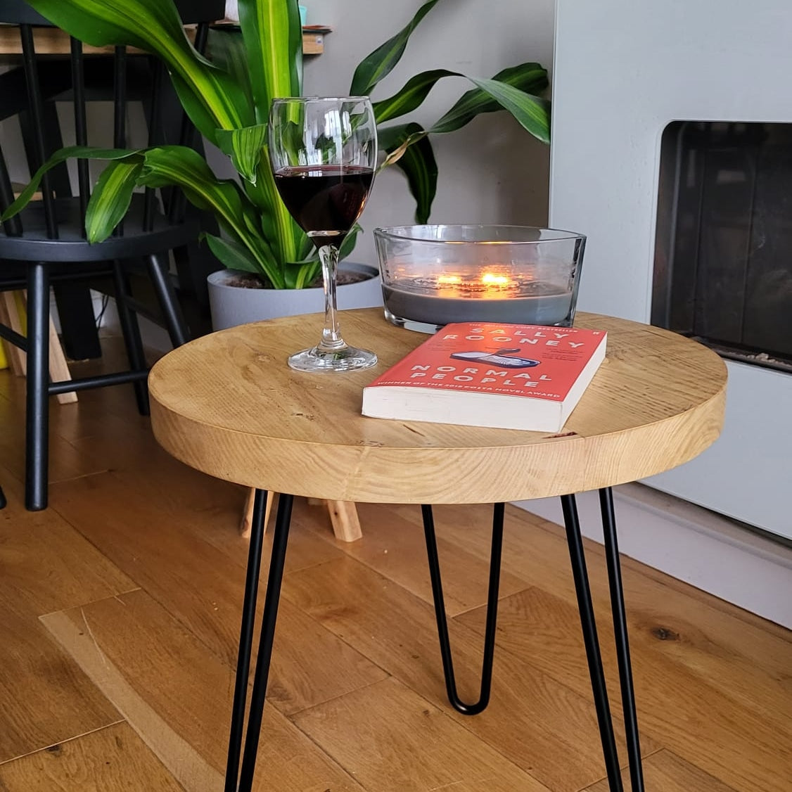 Round Coffee Table with Black Hairpin Legs